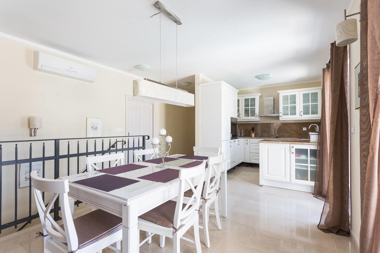 סביד Villa Elena מראה חיצוני תמונה